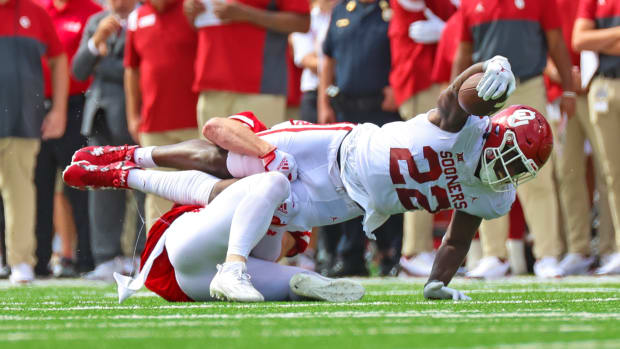 Daniel Parker and Chris Kolarevik 2022 Nebraska vs Oklahoma football USATSI_19063332